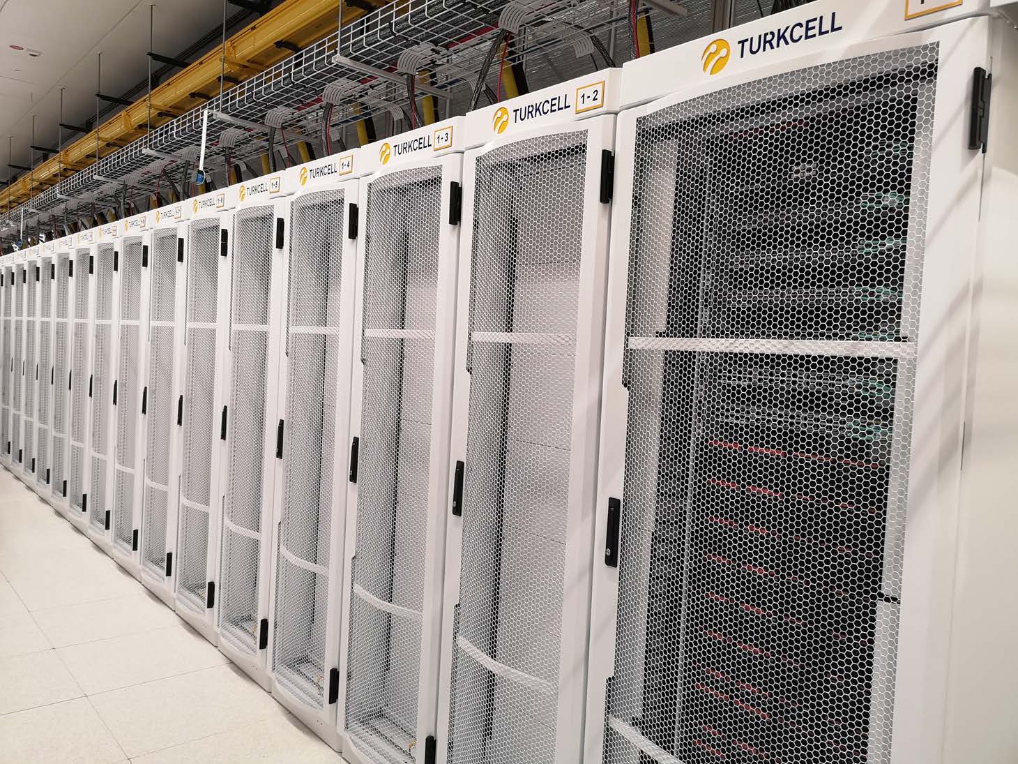 Turkcell data center cold aisle